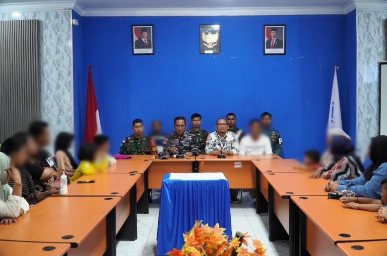 Penyelundupan 23 Pekerja Migran Ilegal Digagalkan oleh Satgas Pamtas Yonarmed 11 Kostrad